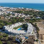 Casa Jacqueline Αλμπουφέιρα